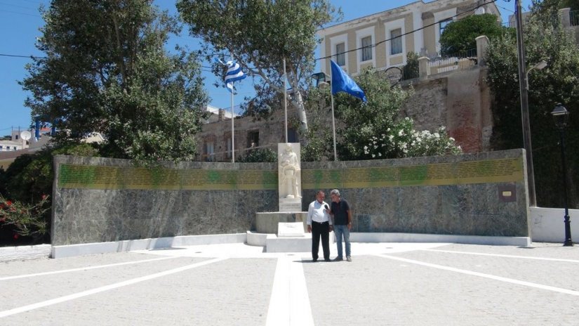 Πλατεία ναυτοσύνης Οινουσσών Πλατεία ναυτοσύνης Οινουσσών