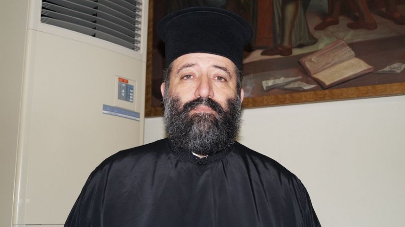 Ο π. Γεώργιος Κωνσταντίνου, εκπρ. Τύπου του ΙΣΚΕ και Πρόεδρος του Συνδέσμου Κληρικών Χίου Ο π. Γεώργιος Κωνσταντίνου, εκπρ. Τύπου του ΙΣΚΕ και Πρόεδρος του Συνδέσμου Κληρικών Χίου