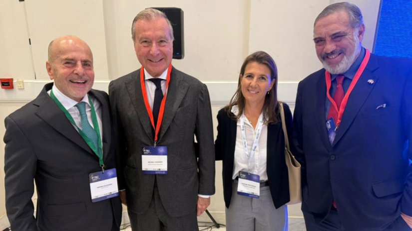 Από αριστερά, οι εφοπλιστές Γιάννης Αλαφούζος, Μιχάλης Χανδρής, Ιωάννα Προκοπίου και Νίκος Τσάκος.