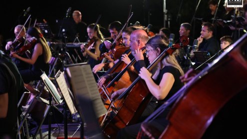 30 μουσικοί από Χίο, Αθήνα, Γερμανία και Βοστόνη στο θέατρο Καστρομηνά