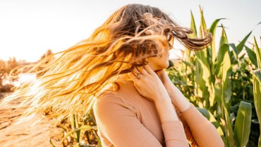 Τα καλύτερα εργαλεία styling για σγουρά μαλλιά Τα καλύτερα εργαλεία styling για σγουρά μαλλιά