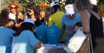 Η γωνία με τους κουμπαράδες Η γωνία με τους κουμπαράδες