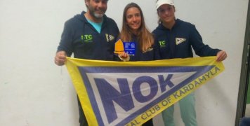 Η Ζαφειρένια Μακρινού ανάμεσα στον Μάρκο Παγούδη και την Κούλα Μακρή