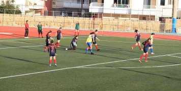 Από τον αγώνα ποδοσφαίρου Γυναικών ανάμεσα στον Ολυμπιακό Χίου/Κλασικό με την ΑΕ Λήμνου