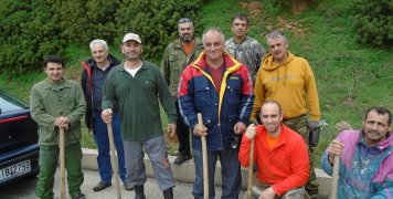 Η φωτό αρχείου από δενδροφύτευση στα Θυμιανά. Η φωτό αρχείου από δενδροφύτευση στα Θυμιανά.