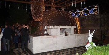 Φωτίστηκε γι' ακόμη μία χρονιά γιορτινά το Αργέντικο Φωτίστηκε γι' ακόμη μία χρονιά γιορτινά το Αργέντικο