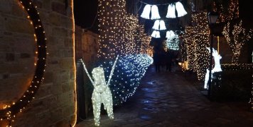 Φωτίστηκε γι' ακόμη μία χρονιά γιορτινά το Αργέντικο Φωτίστηκε γι' ακόμη μία χρονιά γιορτινά το Αργέντικο