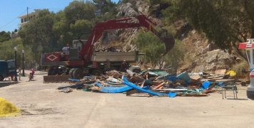 Η δημόσια εκτέλεση προχθές ξύλινου καϊκιού στο Λιθί