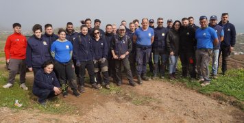 Η πολυπληθής ομάδα της "Ο" που για άλλη μία φορά έδωσε δυναμικό παρών