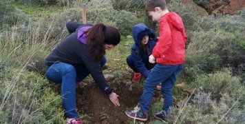 εθελοντική δενδροφύτευση στο Κάστρο της Βολισσού 25/2/18