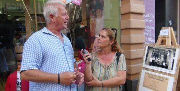 Μία απο τις επιχειρήσεις που λειτουργούν 100 συνεχόμενα χρόνια."Εχω πελάτες την γιαγιά , την κόρη και την εγγονή" λεει ο κ Ανδρεάδης.