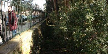 η υψομετρική διαφορά θα εξομαλυνθεί και θα καλυφθεί με γκαζόν