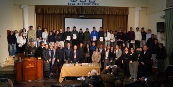 Ο ΦΟΒ βράβευσε τους αθλητές του παρουσία του Γιάννη Μαμουζέλου