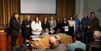 Ο ΦΟΒ βράβευσε τους αθλητές του παρουσία του Γιάννη Μαμουζέλου Ο ΦΟΒ βράβευσε τους αθλητές του παρουσία του Γιάννη Μαμουζέλου