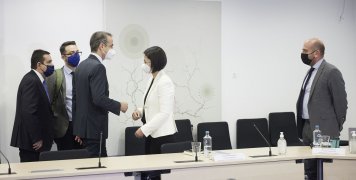 Επίσκεψη Μητσοτάκη στο υπ. Μετανάστευσης & Ασύλου Επίσκεψη Μητσοτάκη στο υπ. Μετανάστευσης & Ασύλου