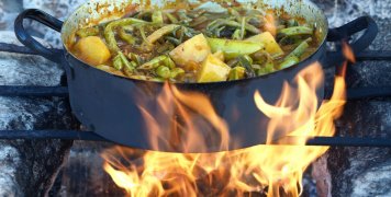 Φαΐ στα ξύλα…