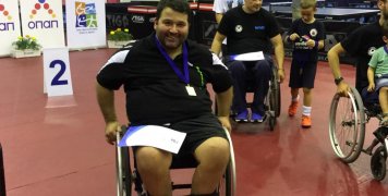 Ιωνες για χειροκρότημα