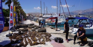 H Aegean Rebreath με την υποστήριξη της Attica Group καθαρίζουν το λιμάνι της Χίου