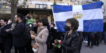 Μα τόσο ανιστόρητοι είναι όλοι αυτοί οι άνθρωποι; Έχουν πλήρη άγνοια ακόμα και της νεότερης ιστορίας μας;