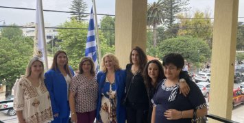 Στιγμιότυπο από την ορκωμοσία κυριών στο πρόγραμμα "Βοήθεια στο σπίτι"