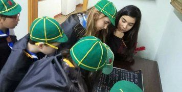 Τα Λυκόπουλα του 1ου Συστήματος διανυκτέρευσαν στη Βιβλιοθήκη Κοραή