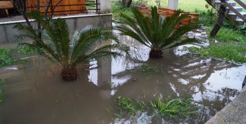 Λόγω βροχής πλημμύρισε με... λύματα σπίτι στο Κοντάρι