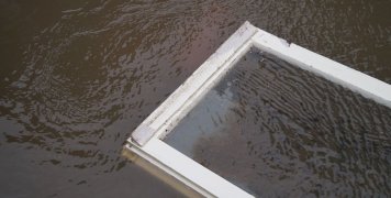 Λόγω βροχής πλημμύρισε με... λύματα σπίτι στο Κοντάρι