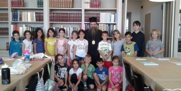 Οι μαθητές στη Βιβλιοθήκη Αγιος Αγαπητός Οι μαθητές στη Βιβλιοθήκη Αγιος Αγαπητός