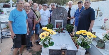Η παρέα της Πέμπτης οργανώσαμε ένα ούζο, στο κοιμητήριο του Αγίου Ματθαίου Κοφινά, μπροστά στο μνήμα του αξέχαστου Μάνου Γούτη κατ' επιθυμία του
