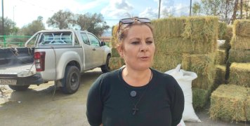 Η Δέσποινα Νταούτη, με τις 48 μπάλες που παρέλαβε εξασφάλισε τροφή 2-3 ημερών για τα κοπάδια τους