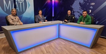 Από αριστερά: Δημήτρης Γιαμάς, Ειρήνη Αναγνώστου, Παντελής Καλανδρόπουλος, Μιχάλης Κουτρής Από αριστερά: Δημήτρης Γιαμάς, Ειρήνη Αναγνώστου, Παντελής Καλανδρόπουλος, Μιχάλης Κουτρής