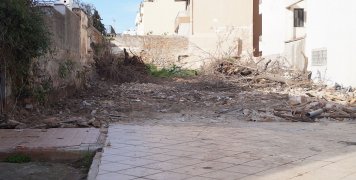 Κατεδαφίστηκε το κτίσμα και ανακυκλώθηκαν τα υλικά κατεδάφισης στο οικόπεδο που θα γίνει η Στέγη Αυτισμού Χίου