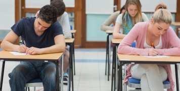 Πανελλαδικές Εξετάσεις Πανελλαδικές Εξετάσεις
