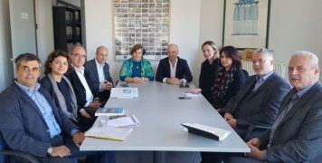 Σύσκεψη στην Περιφέρεια για τον τουρισμό