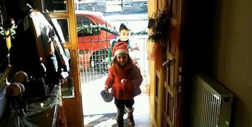 Με το… δεξί