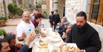 Η περιφορά της εικόνας των Ταξιαρχών στα Μεστά