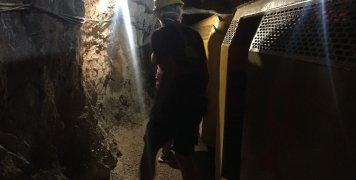 Στο «βαγονέτο» του Μεταλλευτικού Πάρκου Φωκίδας οι Πρόσκοποι του 1ου Χίου