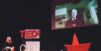 Ο δρ. Χαράλαμπος Ρούσσος με skype στο TEDx Chios