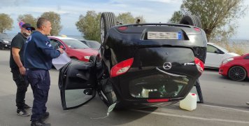 Τροχαίο χωρίς θύματα έξω από το αροδρόμιο Χίου Τροχαίο χωρίς θύματα έξω από το αροδρόμιο Χίου