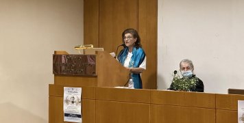 Η Αθηνά Ζαχαρού-Λουτράρη μίλησε στη Euroclassica για τη διδασκαλία των ομηρικών ποιημάτων στη χιακή εκπαίδευση κατά την οθωμανική κατοχή (1566-1912) Η Αθηνά Ζαχαρού-Λουτράρη μίλησε στη Euroclassica για τη διδασκαλία των ομηρικών ποιημάτων στη χιακή εκπαίδευση κατά την οθωμανική κατοχή (1566-1912)