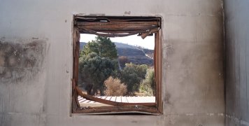 Λαβωμένο και το προσκοπικό κέντρο του Μανάγρου από τη φωτιά του Αυγούστου