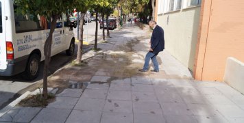 Έχετε ξαναδεί πεζοδρόμια με... λακκούβες;