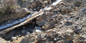 Τα σκουπιδόνερα με διάφορα ρυάκια διοχετεύονταν σε μια τεράστια δεξαμενή