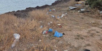 Ο περιβάλλον χώρος στάθμευσης... νταλικών Ο περιβάλλον χώρος στάθμευσης... νταλικών