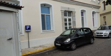 Το... εγκαινιαζόμενο κτίριο 