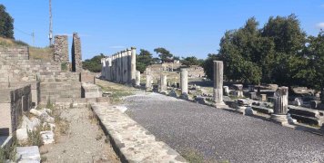 Ότι δεν μπόρεσαν να κλέψουν οι Γερμανοί από την Πέργαμο Ότι δεν μπόρεσαν να κλέψουν οι Γερμανοί από την Πέργαμο