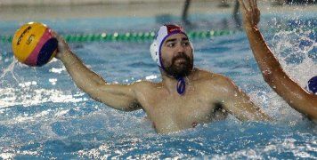 Ο Μιχάλης Βέκκος σημείωσε το νικητήριο τέρμα για τον Πανιώνιο, ένα λεπτό πριν το φινάλε, το Σάββατο στη Νέα Σμύρνη.