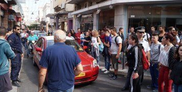 Μαθητικό ποτάμι στους δρόμους της πόλης για το κλείσιμο των ΕΠΑΛ