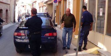 Το αυτοκίνητο του 40χρονου, στάθμευσε και τράβηξε για το σπίτι του...