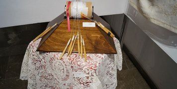 Σταυροβελονιές από τον "Φάρο" και τους "Φίλους του Χιώτικου Χωριού"